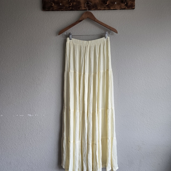 Z Supply Nicola Crinkle Tiered Maxi Skirt - Picture 4 of 5